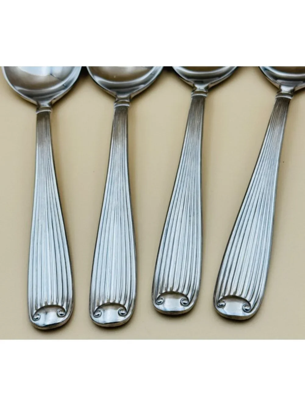 4 Reed & Barton FLUTED SCROLL Oval Place Soup Spoons  Stainless Steel 7